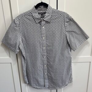 Michael Kors Men’s Button down Collar shirt short sleeve Medium EUC
